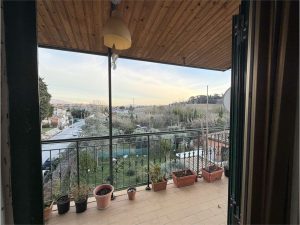 Luminoso Trilocale con Camino e Terrazzo – Zona Pontelungo/Pinocchio